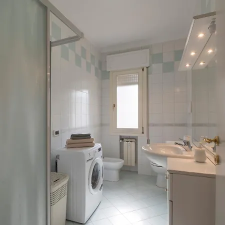 Sun&moon In Venice ميستر